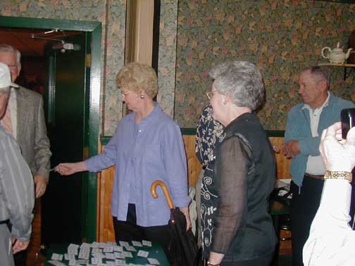 dut9.jpg (27642 bytes)