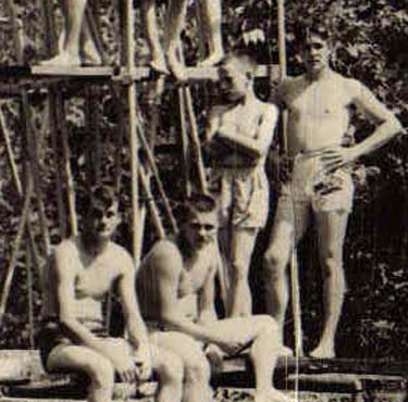 boyssha2.jpg (29444 bytes)