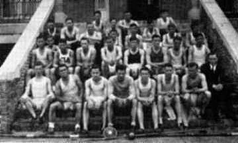 32trac.jpg (24689 bytes)