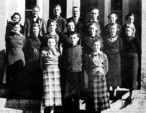 37debate.jpg (46458 bytes)