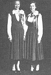 attend1.jpg (16056 bytes)