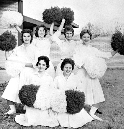 61cheer1.jpg (86278 bytes)