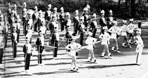 63band2.jpg (35168 bytes)