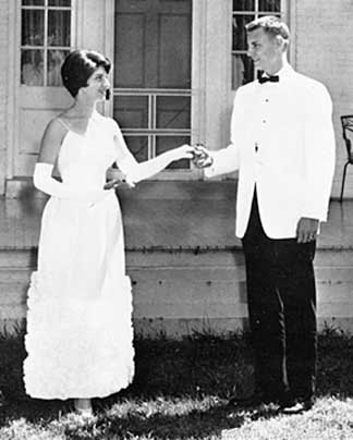 64wholoo.jpg (19045 bytes)